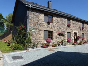 Гостиница Restored cottage in an old Ardennes farmhouse  Эрбёмон